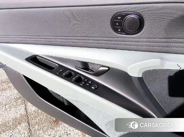 Hyundai The New Avante (CN7) 2023 Серый из Кореи, фото 2