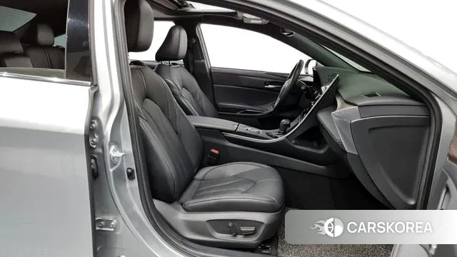 Toyota Avalon 5th Generation 2021 Серебряный из Кореи, фото 2