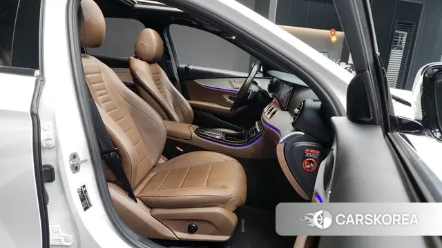 Mercedes-Benz E-Class W213 2020 Белый из Кореи, фото 2