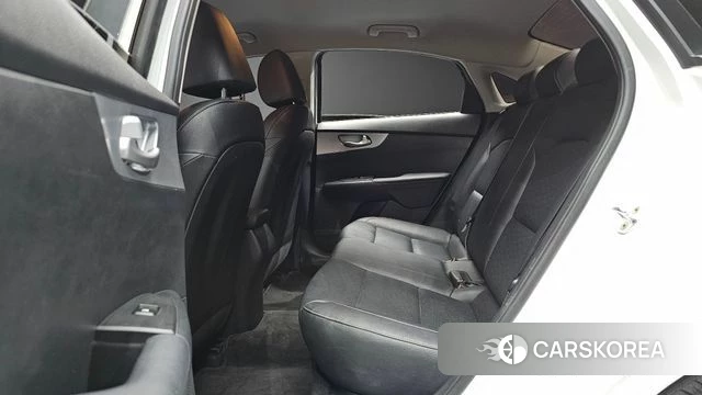 Kia The New K3 2nd generation 2022 Белый из Кореи, фото 2