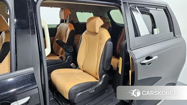 Kia Carnival 4th generation 2023 Черный из Кореи, фото 2