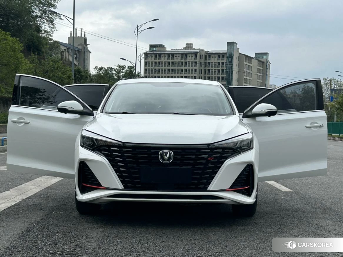 Chang'an Yidong 2023 Белый из Китая, фото 2