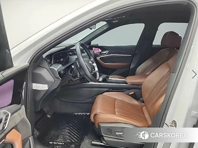 Audi e-Tron 2020 Белый из Кореи, фото 2