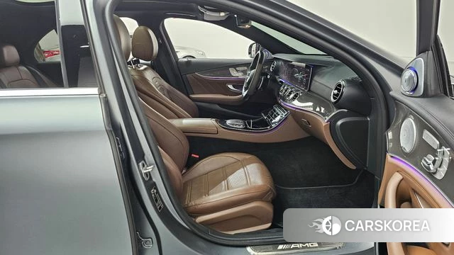 Mercedes-Benz E-Class W213 2021 Серый из Кореи, фото 2