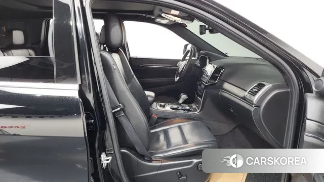 Jeep Grand Cherokee 2019 Черный из Кореи, фото 2