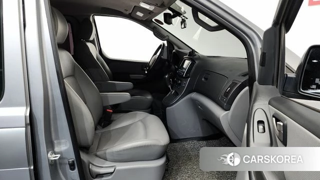 Hyundai The New Grand Starex 2018 Серебряный из Кореи, фото 2