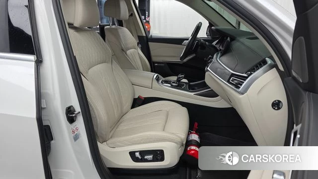 BMW X7 (G07) 2021 Белый из Кореи, фото 2