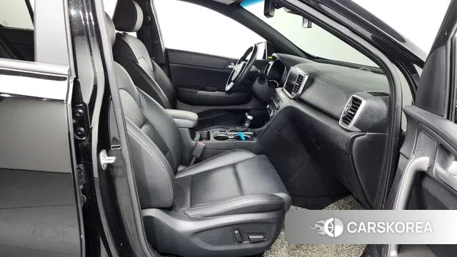 Kia Sportage The Bold 2021 Черный из Кореи, фото 2