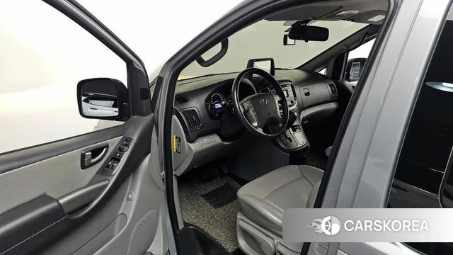 Hyundai The New Grand Starex 2020 Серебряный из Кореи, фото 2