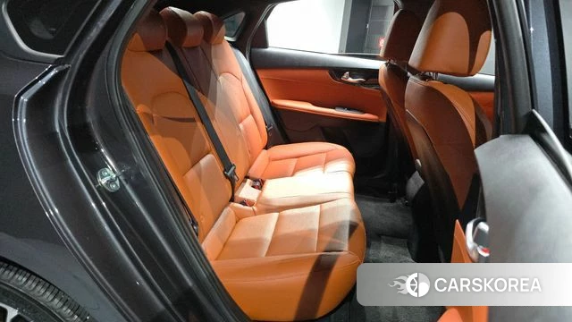 Kia The New K3 2nd generation 2023 Серый из Кореи, фото 2