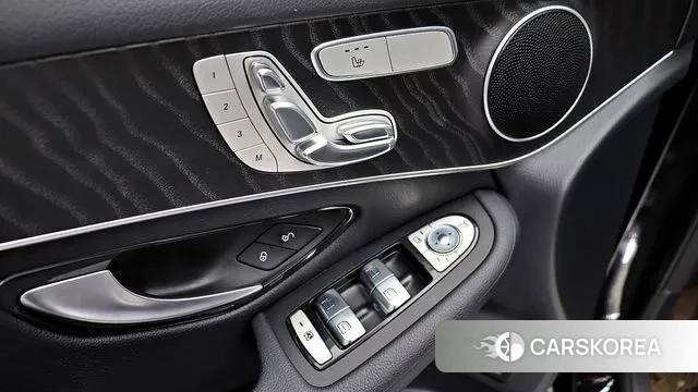 Mercedes-Benz GLC-Class X253 2019 Черный из Кореи, фото 2