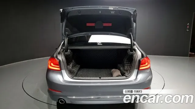 BMW 5 Series (G30) 2018 Серый из Кореи, фото 2