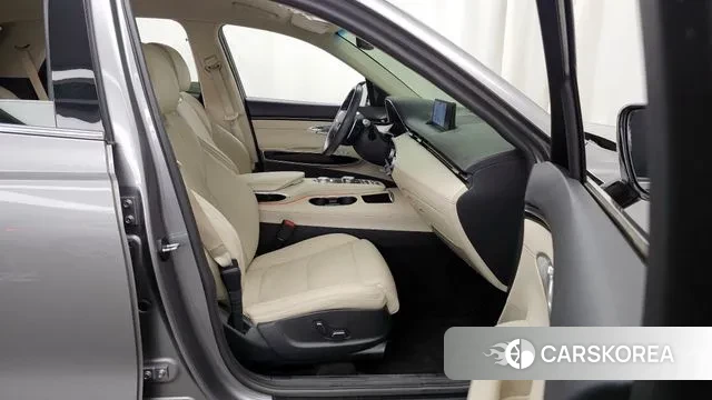 Genesis GV70 2021 Серебряный из Кореи, фото 2