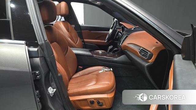 Maserati Levante 2019 Серый из Кореи, фото 2