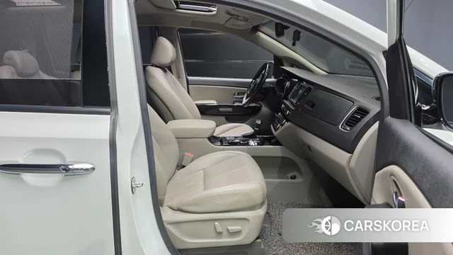 Kia The New Carnival 2018 Белый из Кореи, фото 2