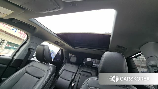 Ford Explorer 6th Generation 2020 Белый из Кореи, фото 2