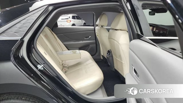 Hyundai The New Avante (CN7) 2023 Черный из Кореи, фото 2