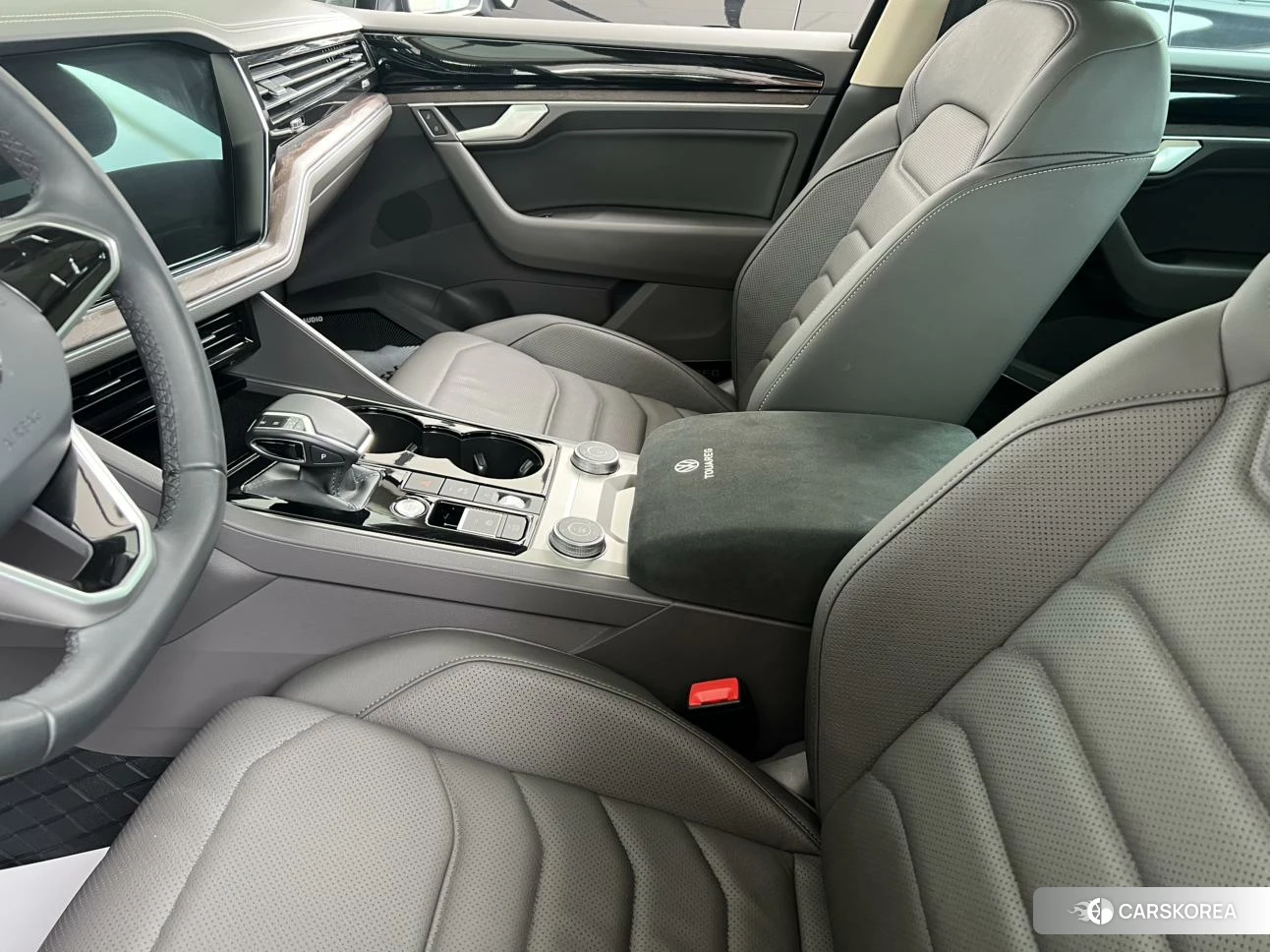Volkswagen Touareg 2023 Синий из Китая, фото 2