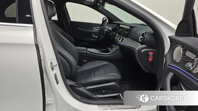 Mercedes-Benz E-Class W213 2022 Белый из Кореи, фото 2