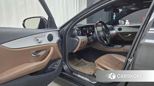 Mercedes-Benz E-Class W213 2020 Серый из Кореи, фото 2