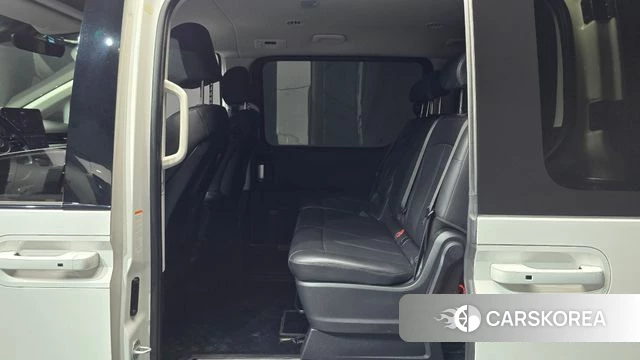 Hyundai Staria 2023 Белый из Кореи, фото 2
