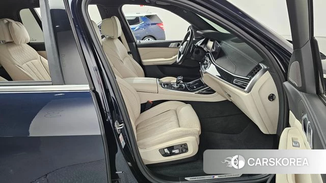 BMW X7 (G07) 2021 Черный из Кореи, фото 2