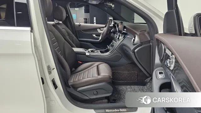 Mercedes-Benz GLC-Class X253 2018 Белый из Кореи, фото 2