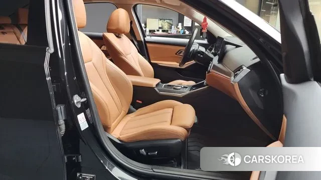 BMW 3 Series (G20) 2022 Черный из Кореи, фото 2