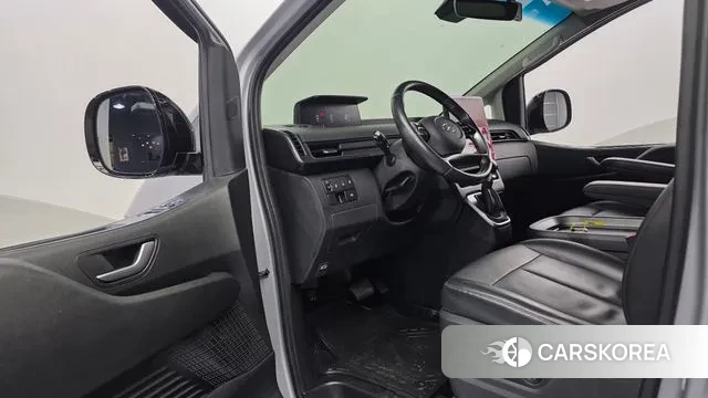 Hyundai Staria 2021 Серебряный из Кореи, фото 2