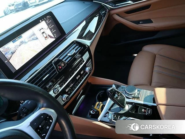 BMW 5 Series (G30) 2021 Белый из Кореи, фото 2