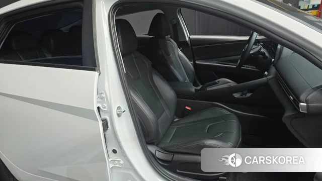 Hyundai Avante (CN7) 2023 Белый из Кореи, фото 2