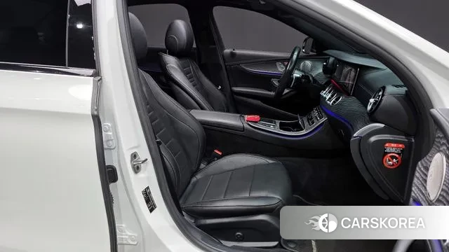 Mercedes-Benz E-Class W213 2022 Белый из Кореи, фото 2