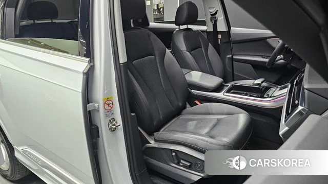 Audi Q7 (4M) 2021 Белый из Кореи, фото 2