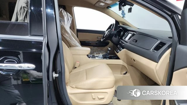 Kia The New Carnival 2018 Черный из Кореи, фото 2