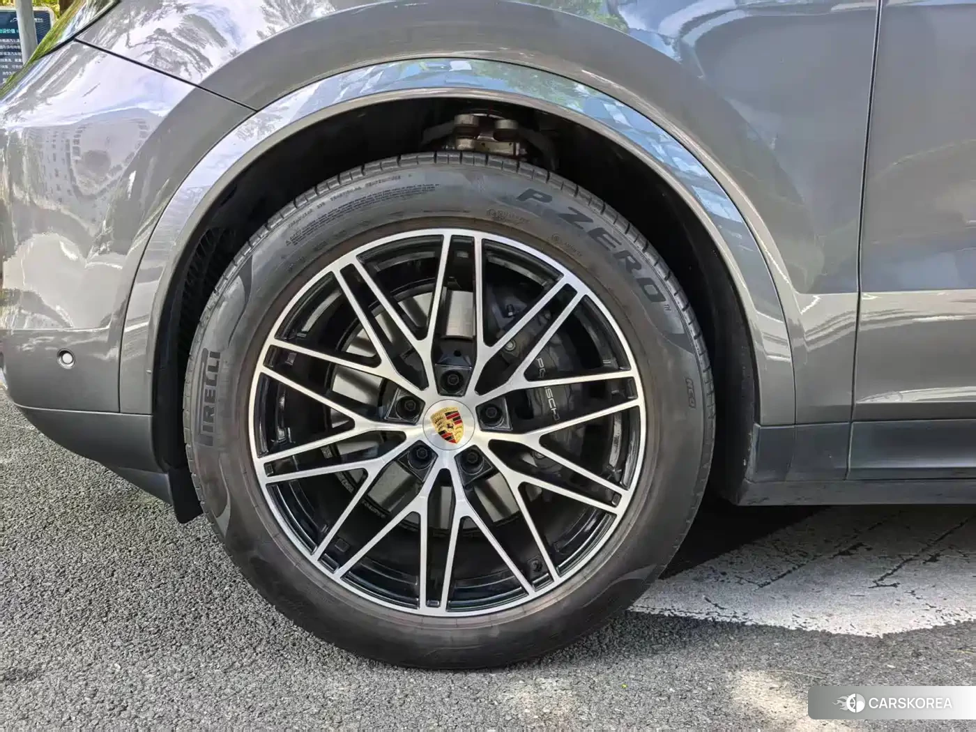 Porsche Cayenne 2024 Silver/gray из Китая, фото 2