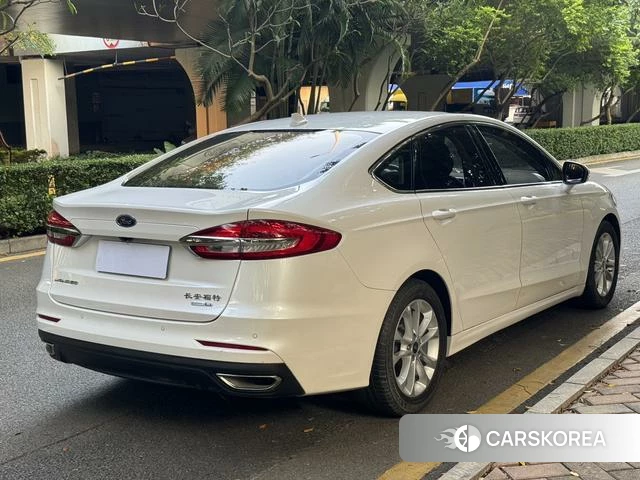 Ford Mondeo 2021 Белый из Китая, фото 2