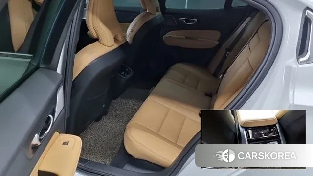 Volvo S60 3rd generation 2021 Белый из Кореи, фото 2