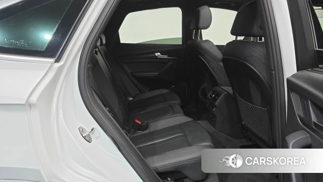 Audi Q5 (FY) 2023 Белый из Кореи, фото 2