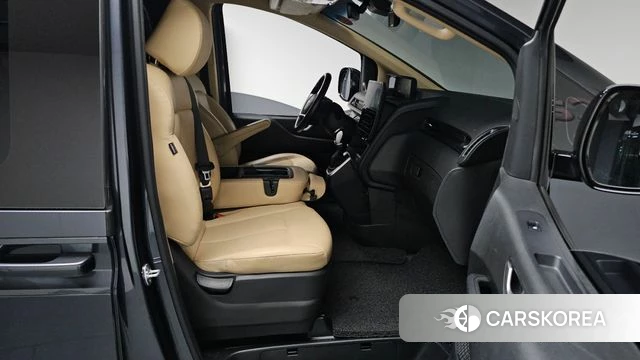 Hyundai Staria 2021 Серый из Кореи, фото 2