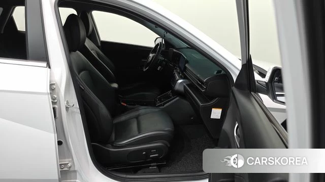 Hyundai Kona Hybrid (SX2) 2023 Белый из Кореи, фото 2