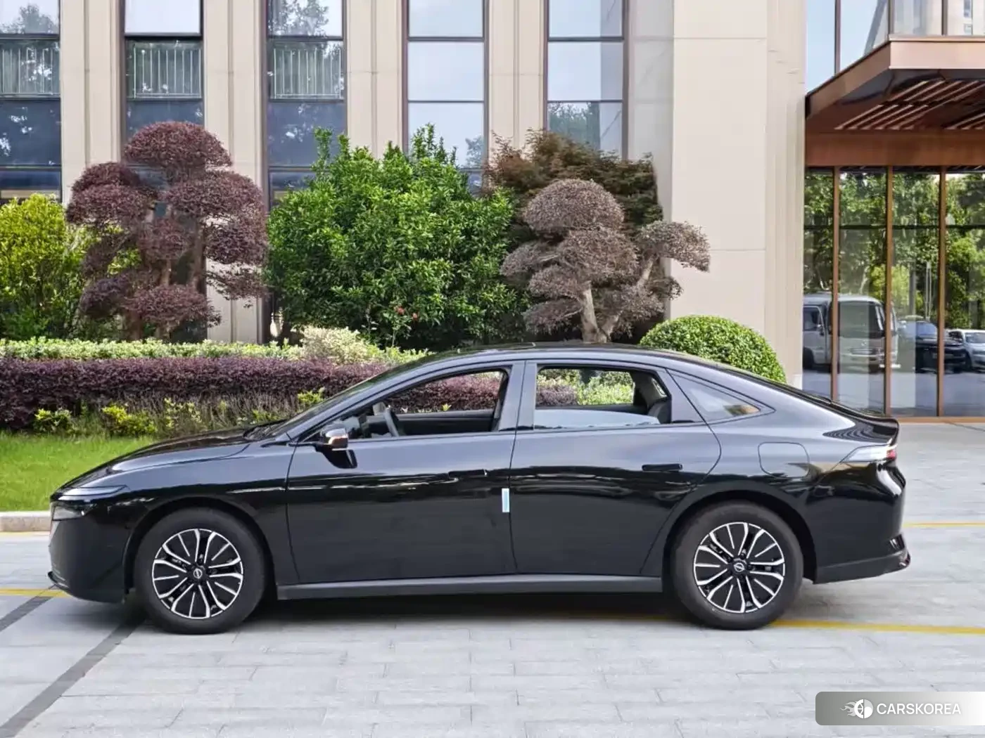 Nissan N6 2025 Черный из Китая, фото 3