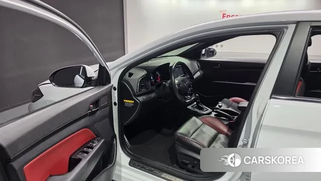 Hyundai Avante AD 2018 Белый из Кореи, фото 2