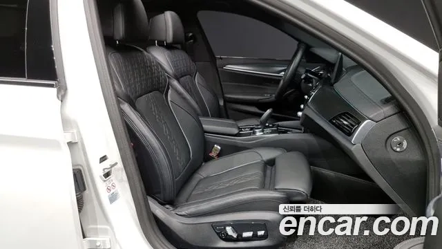 BMW 5 Series (G30) 2023 Белый из Кореи, фото 2