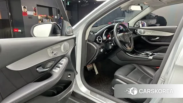 Mercedes-Benz GLC-Class X253 2018 Серебристо-серый из Кореи, фото 2