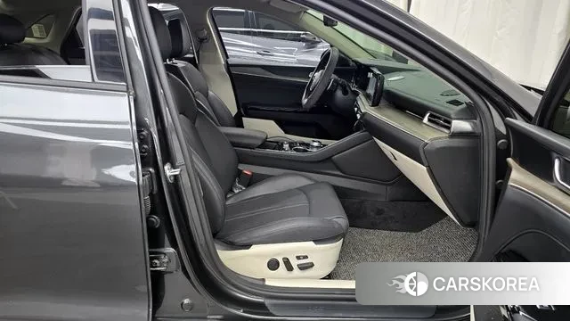 Kia K5 3rd generation 2023 Серый из Кореи, фото 2