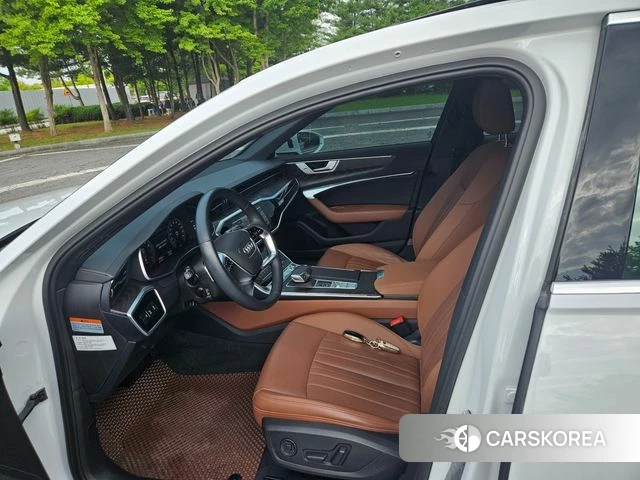 Audi A6 (C8) 2023 Жемчужный цвет из Кореи, фото 2