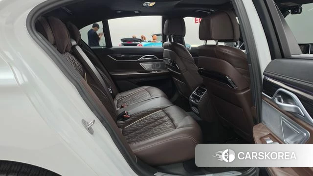 BMW 7 Series (G11) 2022 Белый из Кореи, фото 2