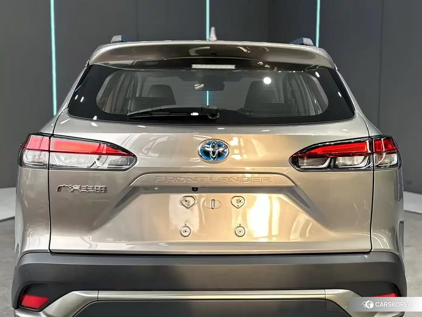 Toyota Frontlander 2023 Champagne/brown из Китая, фото 2