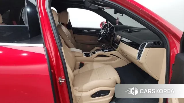 Porsche Cayenne (PO536) 2023 Красный из Кореи, фото 2