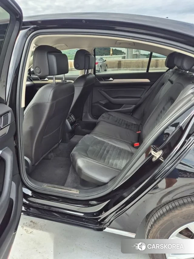 Volkswagen Passat GT (B8) id 3220973 из Кореи 2